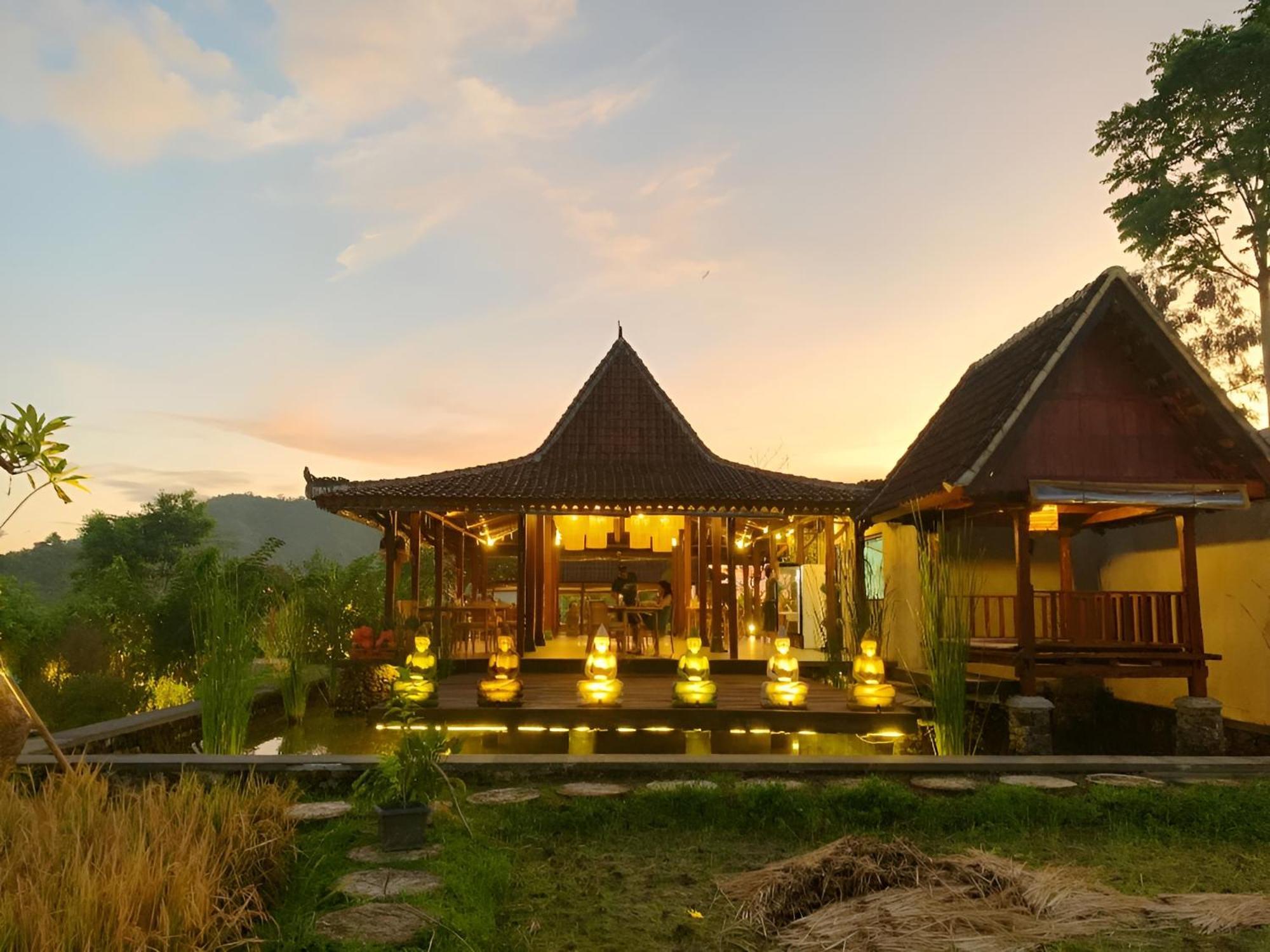 Anandinii River Lodge By Agata Sidemen  Luaran gambar